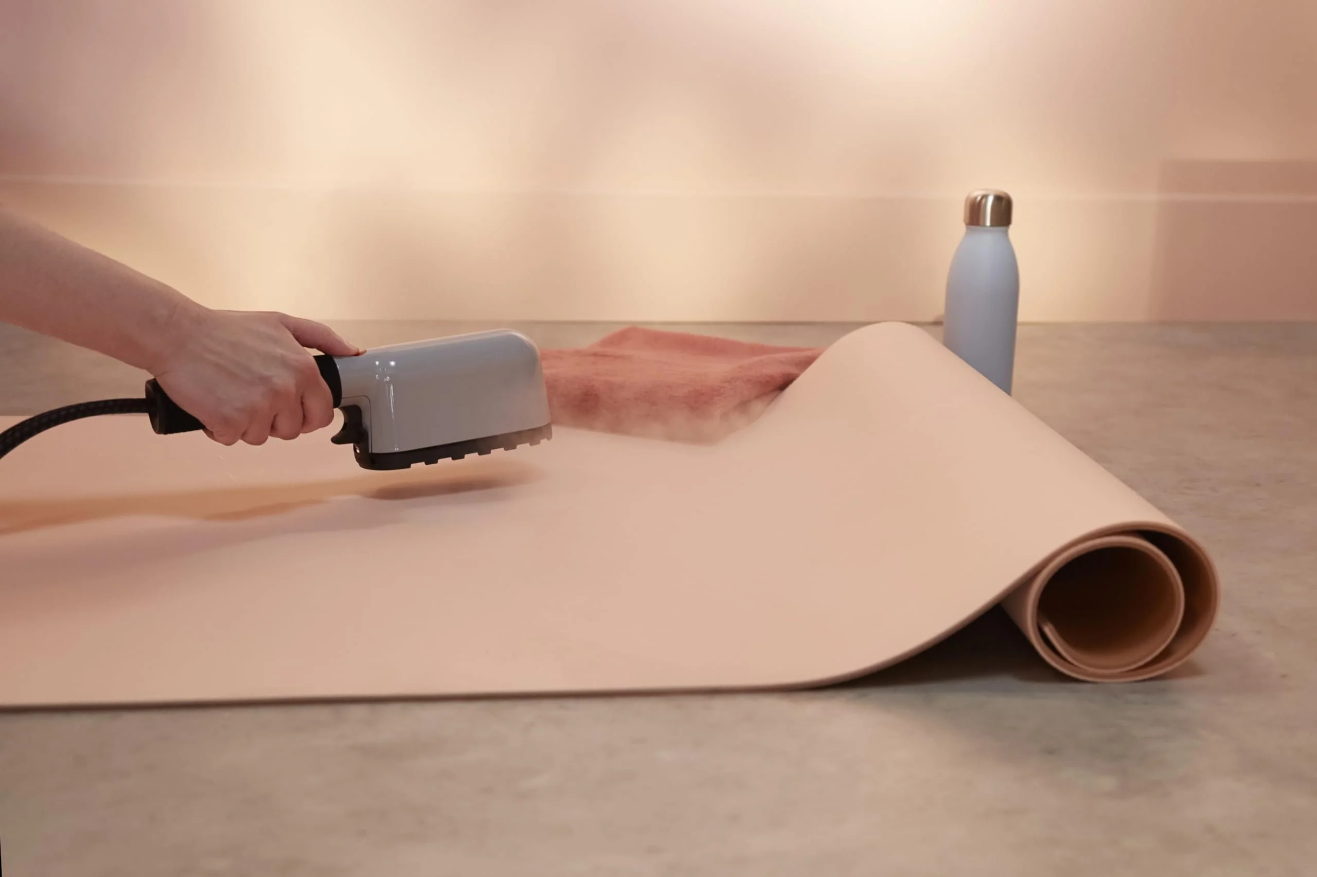 Laurastar IZZI Plus Garment and Hard Surfaces Steamer - Image 6